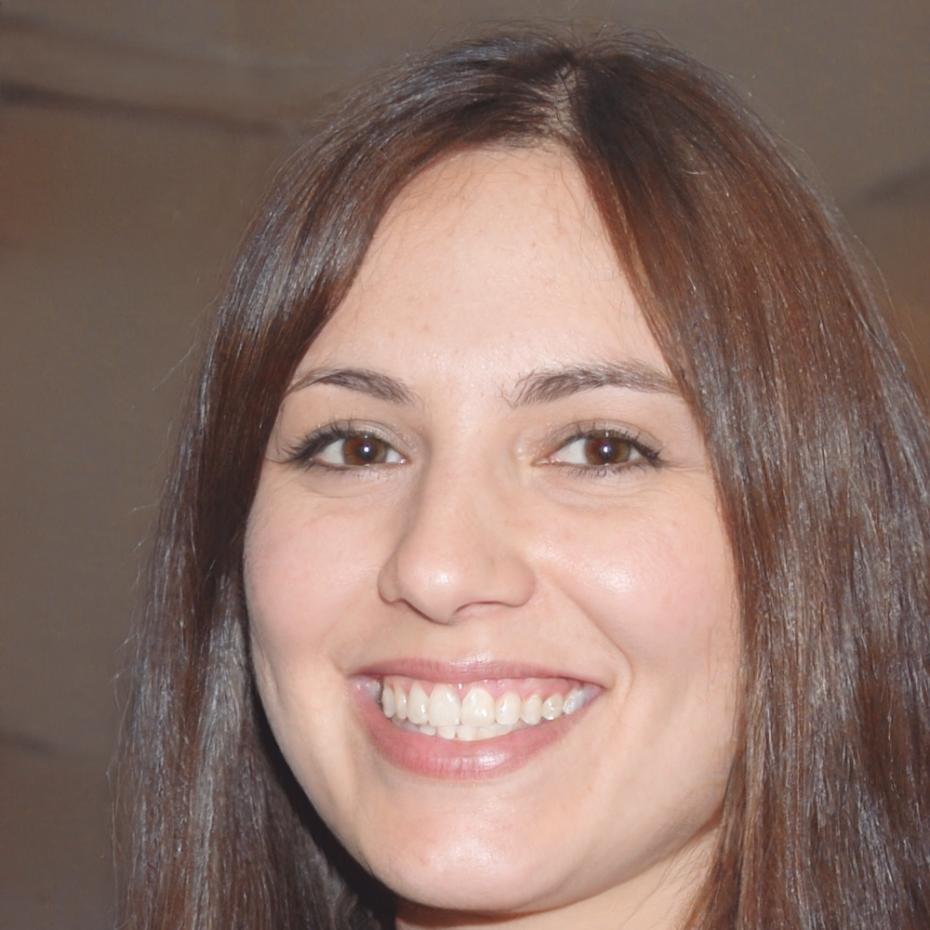 Foto professionale di dirigente aziendale sorridente, esperta del settore alimentare